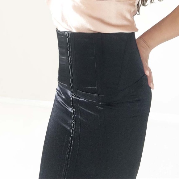 McQ by ALEXANDER McQUEEN High-Waist Corset Pencil Skirt - Picture 7 of 14